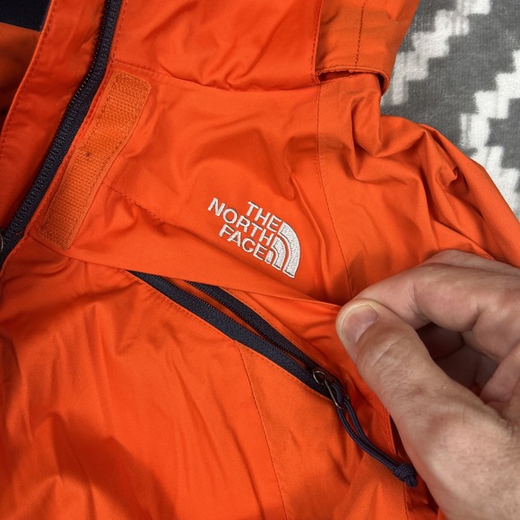 The North Face HyVent Womens XS Orange Hooded Windbreaker Rain Jacket Full Zip - Picture 3 of 16